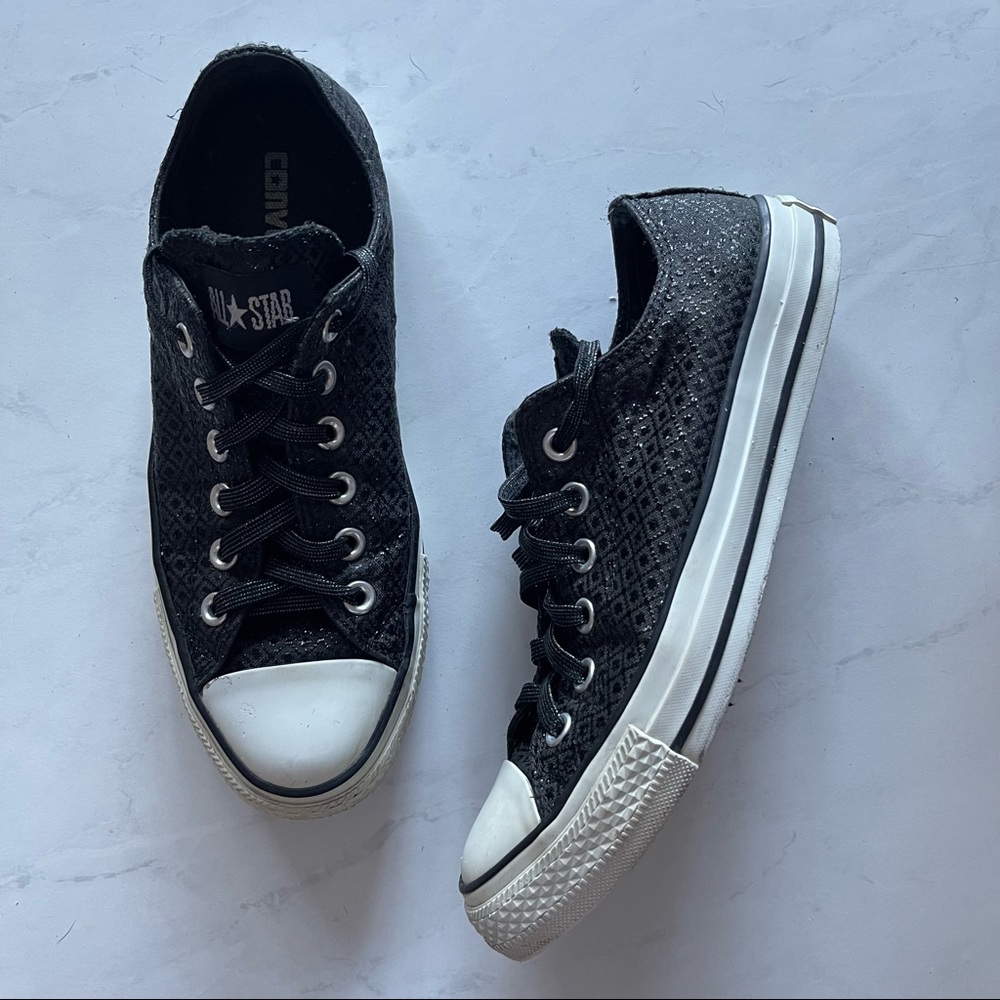 CONVERSE all stars • womens 7.5 • youth 6